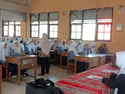 SOSIALISASI PPDB UPT SMAN 8 BANYUASIN TA 2021/2022 DI SMPN 1 MAKARTI JAYA