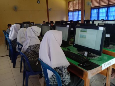UPT SMAN 8 BANYUASIN GELAR SIMULASI AKM