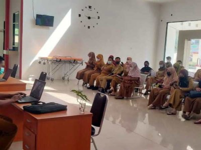 VAKSINASI TAHAP PERTAMA UPT SMAN 8 BANYUASIN