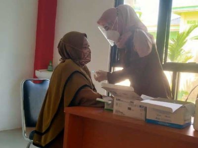 VAKSINASI TAHAP PERTAMA UPT SMAN 8 BANYUASIN