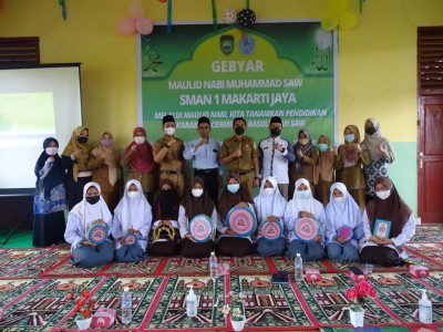 PERINGATAN MAULID NABI MUHAMMAD SAW DI SMAN 1 MAKARTI JAYA