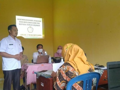 Diseminasi Hasil Evaluasi dan Refleksi Guru Pendidikan Agama Islam kepada Teman Sejawat SMAN 1 Makar