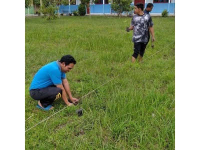 PENANAMAN POHON ALPUKAT DAN PETE DI LAHAN SMAN 1 MAKARTI JAYA