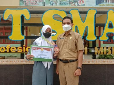 PRESTASI PENCAK SILAT SISWI SMAN 1 MAKARTI JAYA 