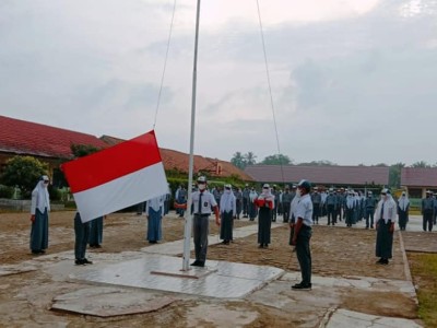 SMAN 1 MAKARTI JAYA LAKSANAKAN UPACARA PERINGATAN HARI SUMPAH PEMUDA KE 93