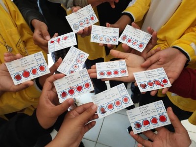 PEMERIKSAAN GOLONGAN DARAH OLEH EKSTRAKURIKULER PMR UPT SMAN 8 BANYUASIN