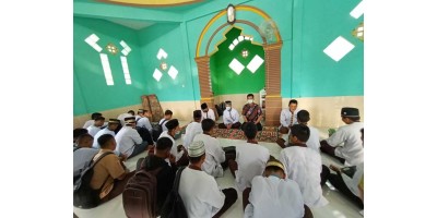 UPT SMAN 8 BANYUASIN RUTIN GELAR YASINAN DAN KEGIATAN KEROHANIAN SETIAP JUMAT