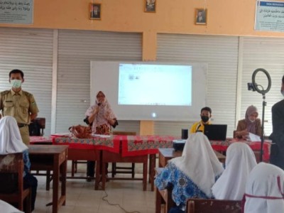 SOSIALISASI PPDB UPT SMAN 8 BANYUASIN TA 2021/2022 DI SMPN 1 MAKARTI JAYA 
