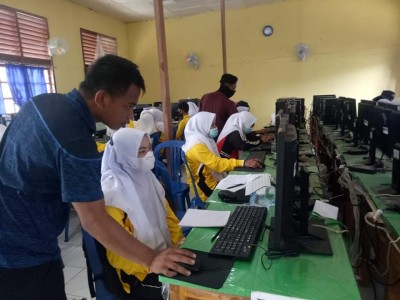 PELATIHAN MICROSOFT OFFICE KEPADA OSIS SMAN 1 MAKARTI JAYA