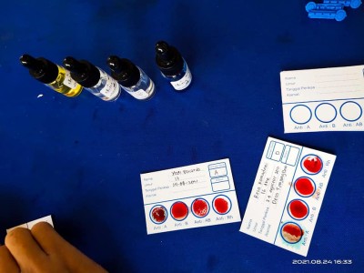PEMERIKSAAN GOLONGAN DARAH OLEH EKSTRAKURIKULER PMR UPT SMAN 8 BANYUASIN